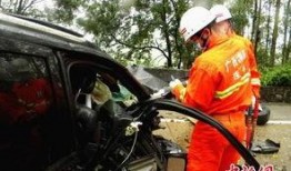 进贤车祸学生爆料新闻最新,进贤车祸学生亲述，事故现场惨烈细节曝光